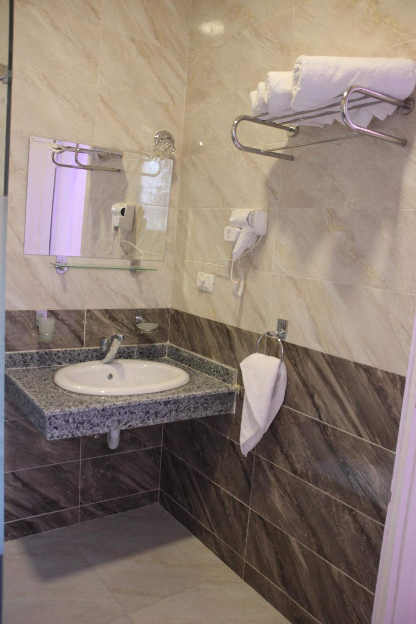 Farida Pyramids Boutique Hotel Kafret el-Gabal Kültér fotó