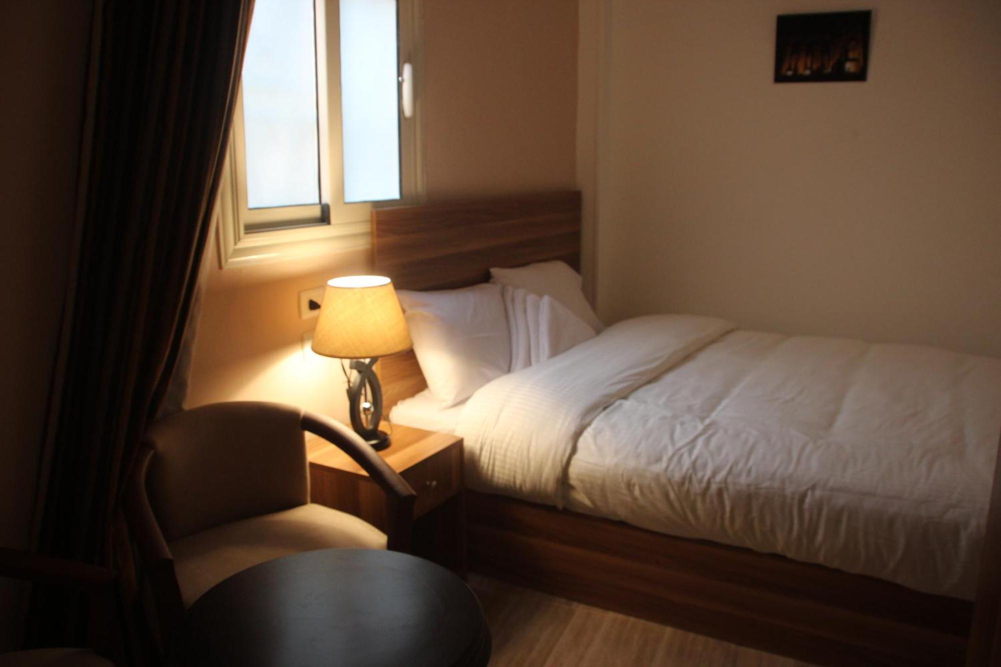 Farida Pyramids Boutique Hotel Kafret el-Gabal Kültér fotó