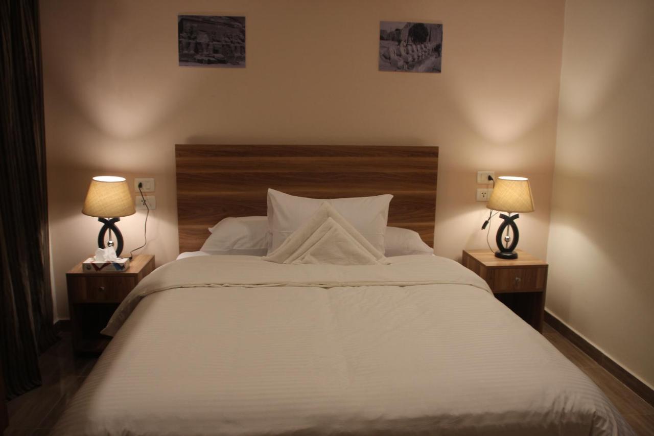Farida Pyramids Boutique Hotel Kafret el-Gabal Kültér fotó